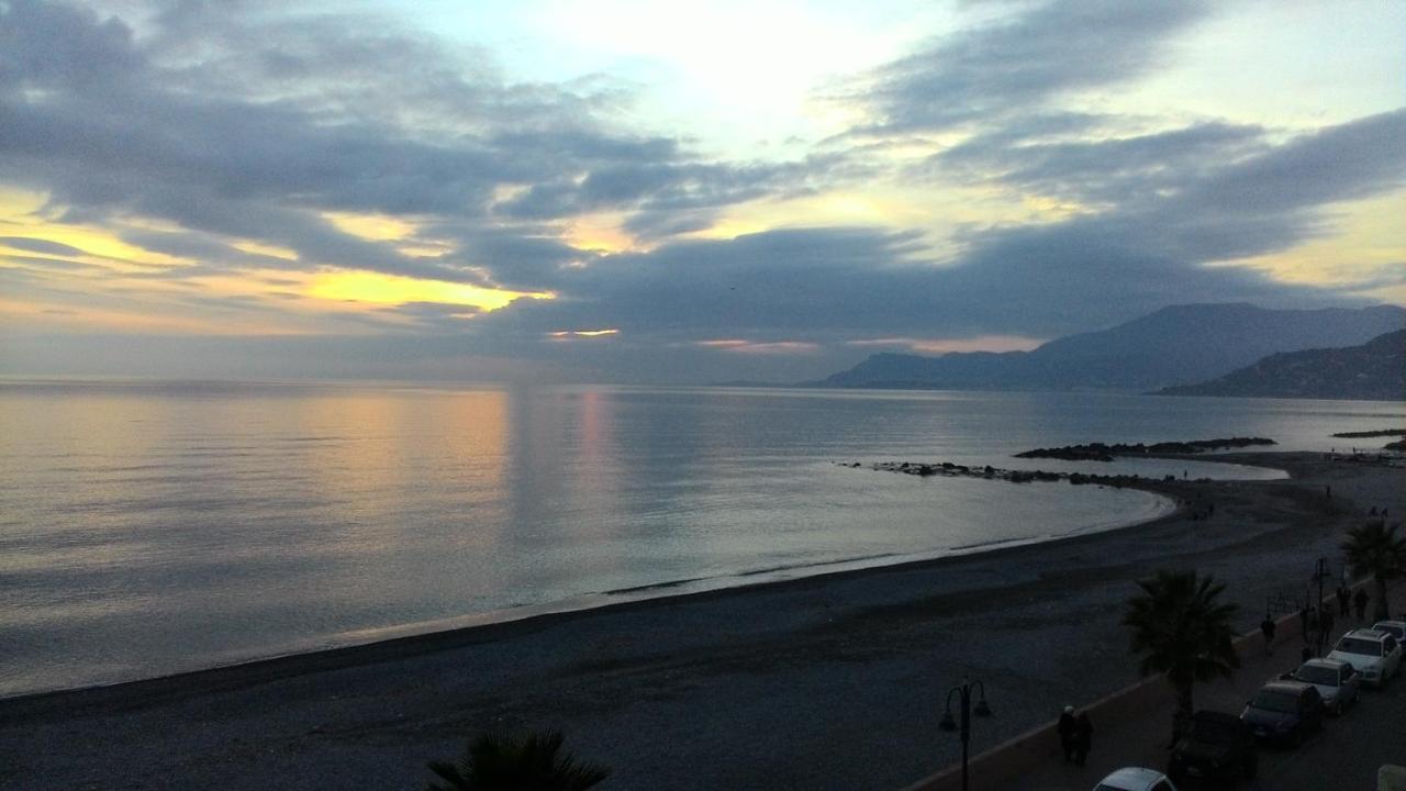 Appartamento Giusy Ventimiglia Exteriör bild